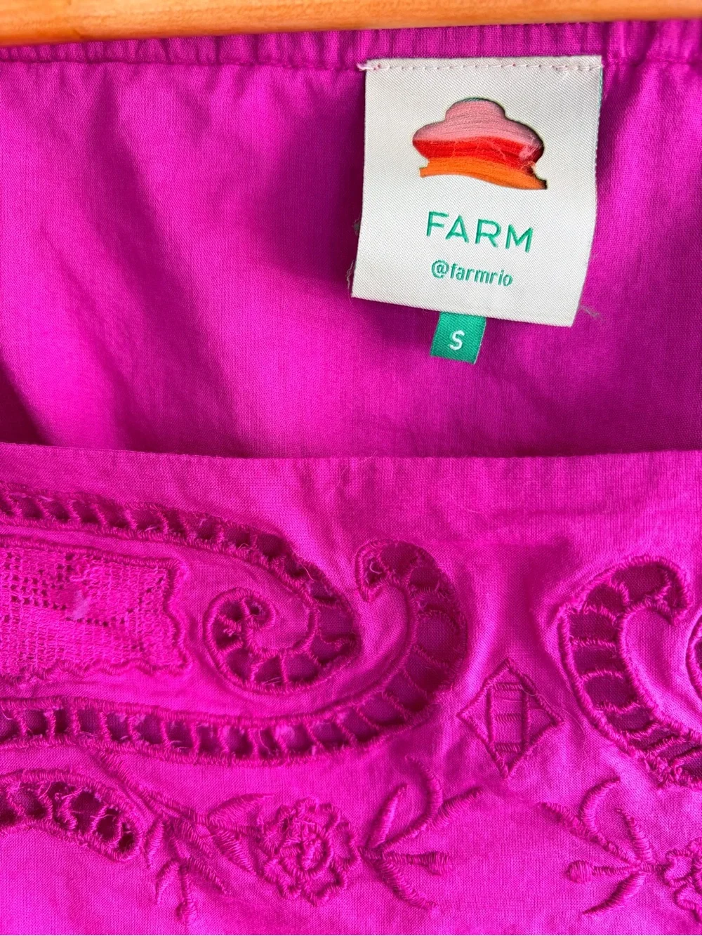 FARM Rio vibrant hot
